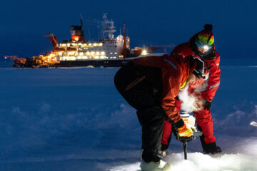 تبيع شركة فريمانتل Banner Factual Original « انجراف القطب الشمالي: عام في الجليد » إلى 170 إقليمًا (حصريًا)