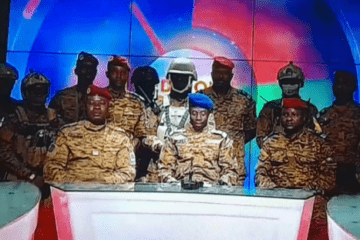 Breaking News Arabia : وبعد مالي وغينيا استهدفت بوركينا فاسو بدورها انقلاباً