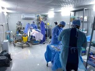 الإمارات العربية المتحدة تفتتح مستشفى ميداني لضحايا الزلزال الأفغان في هرات