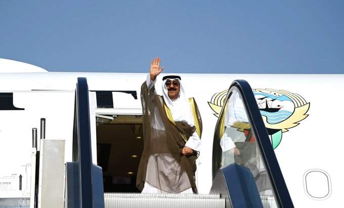 ممثل الأمير يغادر مصر بعد ترأسه وفد الكويت في قمة القاهرة للسلام