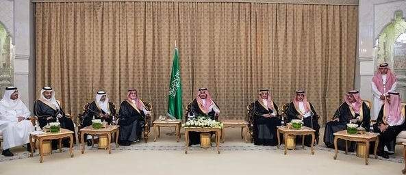 نائب أمير منطقة مكة يلتقي مدراء الحكومة والقطاعات الأمنية بالعاصمة المقدسة