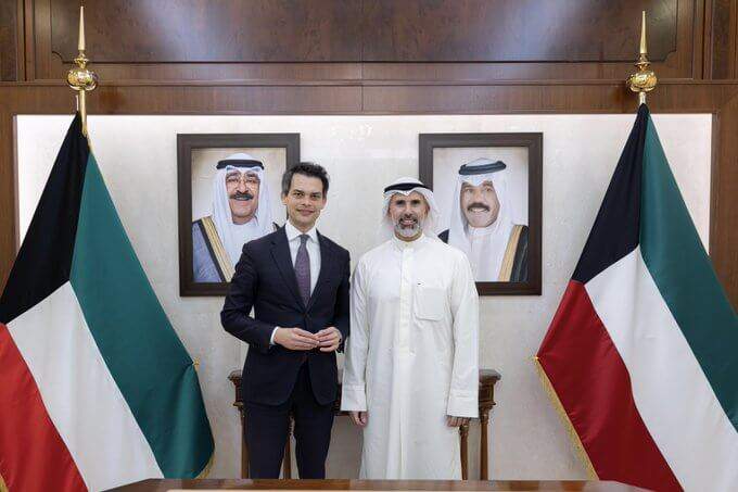 نائب وزير الخارجية الكويتي يلتقي بعضو برلماني ألماني