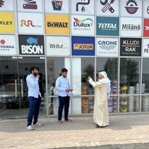 بلدية أبوظبي تحذر من إسكان العمال في مواقع البناء