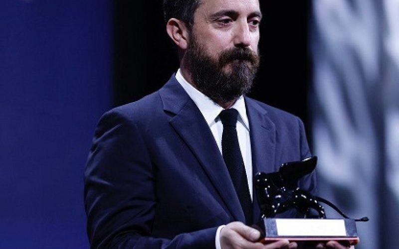 جائزة أفضل سيناريو في فينيسيا80: غييرمو كالديرون وبابلو لاراين يحصلان على جائزة « الكوندي »