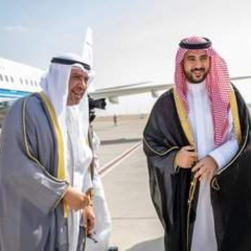 وزير الدفاع الكويتي يجري مباحثات حول التعاون مع نظيره السعودي في الرياض