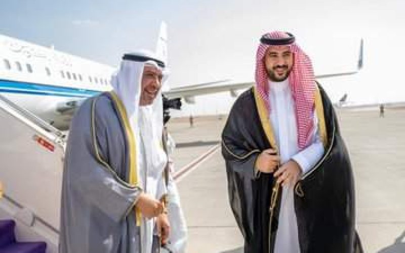 وزير الدفاع الكويتي يجري مباحثات حول التعاون مع نظيره السعودي في الرياض