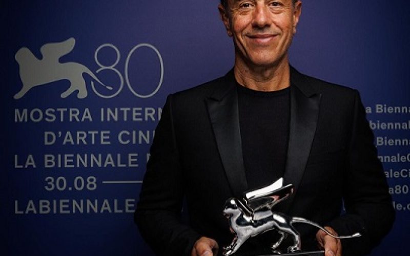 بينالي السينما 2023: ماتيو جارون ينتصر بجائزة الأسد الفضي كأفضل مخرج في فينيزيا80