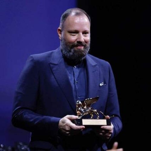 بينالي السينما 2023: يورغوس لانثيموس يفوز بجائزة الأسد الذهبي لأفضل فيلم في فينيزيا80