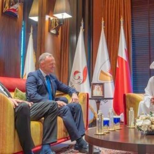 سمو الشيخ خالد بن حمد يلتقي رئيس الاتحاد الدولي للرياضة المدرسية