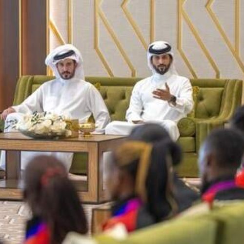 سمو الشيخ ناصر بن حمد يلتقي أبطال دورة الألعاب الآسيوية هانغتشو 2022