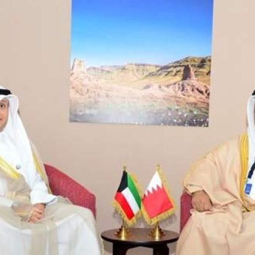 وزير المالية يؤكد متانة العلاقات البحرينية الكويتية