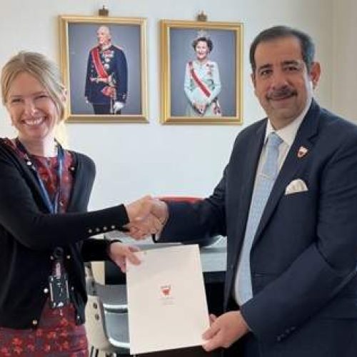 رئيس مراسم وزارة الخارجية النرويجية يتسلم أوراق اعتماد سفير مملكة البحرين