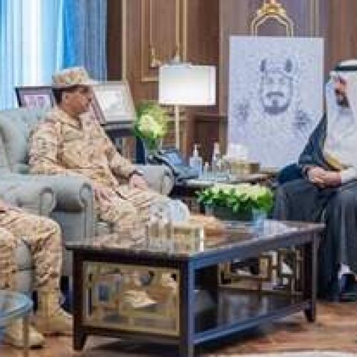 أمير منطقة الحدود الشمالية يستقبل قائد لواء الملك عبدالله بن عبدالعزيز الآلي بوزارة الحرس الوطني