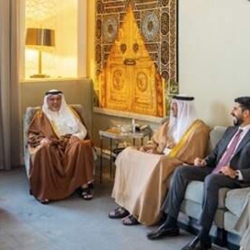 سمو نائب الملك يلتقي مع سفير المملكة المتحدة الجديد في مملكة البحرين