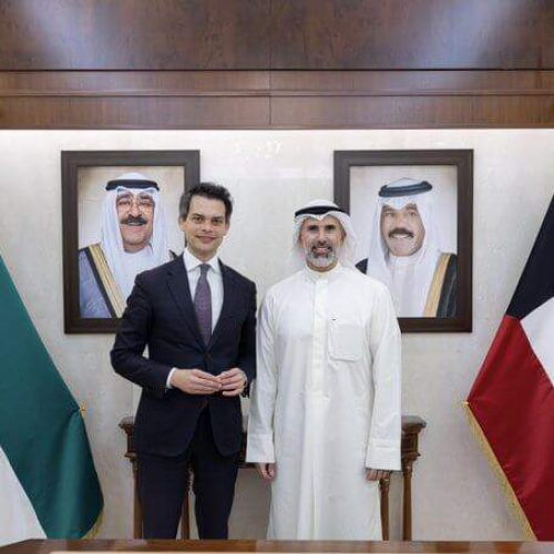 نائب وزير الخارجية الكويتي يلتقي بعضو برلماني ألماني