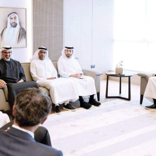 خالد بن محمد: مواصلة تعزيز الخدمات الصحية والاستثمار في البحوث الطبية وتوظيف التقنيات