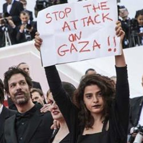 فنانة لبنانية ترفع شعار “اوقفوا العدوان على غزة” بمهرجان كان السينمائي